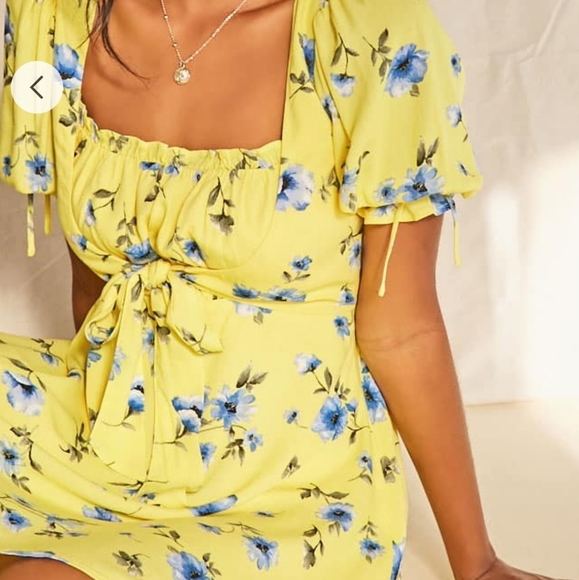 3/$30! NWT Floral Yellow Baby Doll Dress - Picture 2 of 2